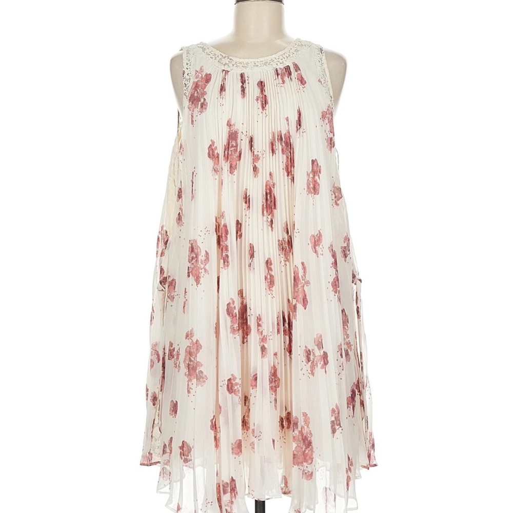 Free People Sleeveless Pleated Floral Swing Dress in Cream and Dusty Rose